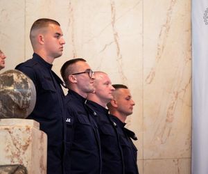 Nowi policjanci zasilili szeregi śląskiej policji! Wśród nich osiem policjantek