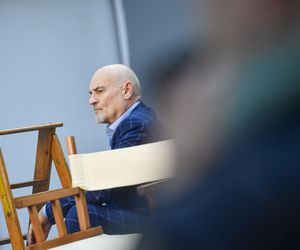 Gwiazdor Na Wspólnej zaatakowany przez fankę! Niech pan już przestanie chlać!