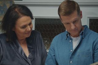 M jak miłość, odcinek 1848: Marysia (Małgorzata Pieńkowska), Paweł (Rafał Mroczek) 