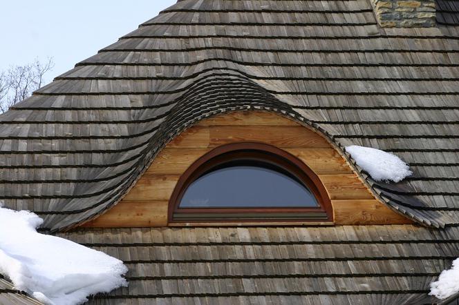 Zdrowe dachy – pokrycia z trzciny, gontu i wiórów