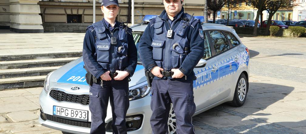 Małopolska: Tego jeszcze nie było. Policjanci dostali kamerki na mundury