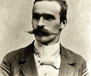 Tajemnica mózgu Piłsudskiego. Nieznany album w archiwach