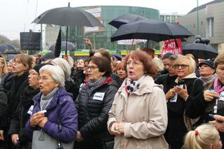 Czarny i biały protest w Poznaniu