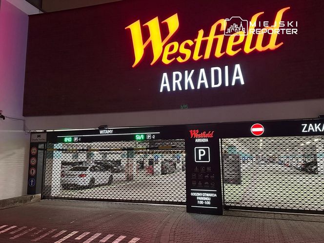 Totalny paraliż przy Arkadii w Warszawie. Znamy przyczyny chaosu drogowego