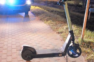 Miał 2,3 promila i jechał hulajnogą elektryczną. Rajd 30-latka zakończył się w szpitalu