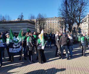 Górnicy protestowali pod ministerstwem przemysłu w Katowicach przeciwko likwidacji KWK Bielszowice