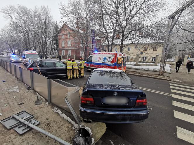 Podkarpackie. Pijany syn policjanta spowodował wypadek [ZDJĘCIA]