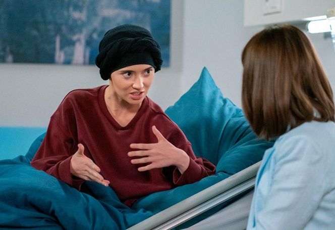 "Pierwsza miłość" streszczenia odcinków 4095-4099. Filip poznaje nazwisko dawcy szpiku dla Angeliki. Jest w szoku