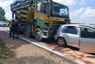 Efekt domina! 5 aut zderzyło się w Wąchocku, są poszkodowani 