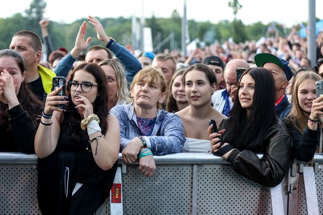 Śląska Scena Letnia na promenadzie przy Stadionie Śląskim w Chorzowie