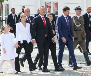 Marta Nawrocka wysłała wyraźny sygnał swoimi kreacjami. Ekspertka nie ma wątpliwości