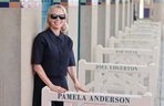Pamela Anderson już tak nie wygląda. Gwiazda Słonecznego patrolu zaskoczyła metamorfozą