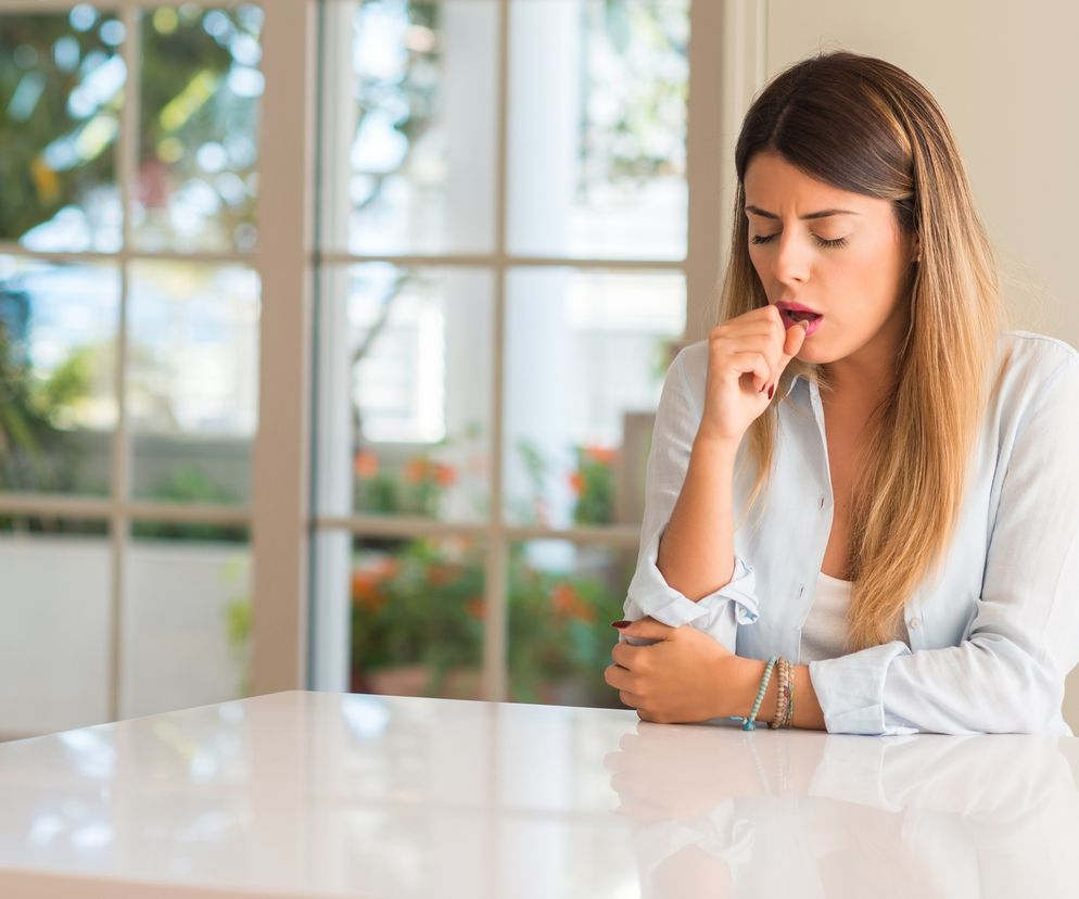 Kaszel krtaniowy (kaszel szczekający): przyczyny, objawy, leczenie