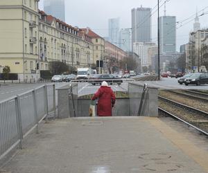 Moda na zasypywanie przejść podziemnych. Zamiast nich powstaną zebry