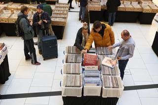 Przyszli do Galerii Katowickiej po unikatowe winyle. Przez dwa dni można było znaleźć muzyczne perełki