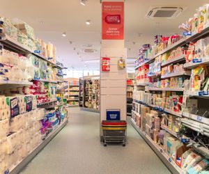 Konkurent Rossmanna otwiera kolejny sklep w Warszawie. Drogeria DM