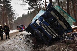 Wypadek w Dobrej nie żyje kierowca ciężarówki