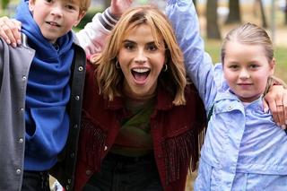 M jak miłość nowy sezon na planie. Kama (Michalina Sosna), Maja (Laura Jankowska), Szymek (Staś Szczypiński)