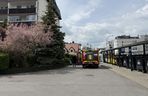Tragedia w Ząbkach. Ciało kobiety leżało na chodniku. Na miejscu policja