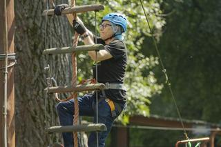 Krzysztof Kwiatkowski w parku linowym