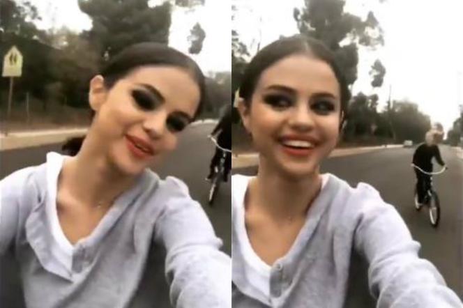 Selena Gomez na rowerze
