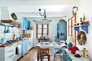 Kuchnia w stuletnim siedlisku na Mazowszu