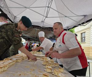 Rzeszów Najdłuższa Kremówka w Polsce