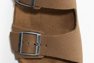 Te buty to hit sezonu! W H&M kupisz odpowiednik za ćwierć ceny