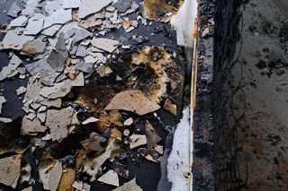 Policjanci uratowali seniorów z płonącego budynku