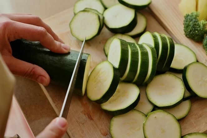 Jesz cukinię codziennie? Zobacz, co zmienia się w twoim ciele