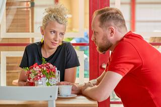 Na Wspólnej odc. 3535. Beata (Katarzyna Ptasińska), Paweł (Grzegorz Kwiecień)