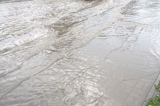 Ekstremalne ostrzeżenia przed burzami w woj.świętokrzyskim. Alerty RCB i IMGW