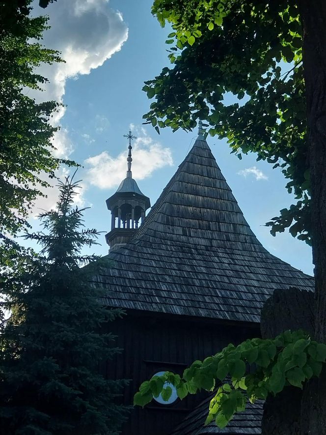 Kościół parafialny pw. Matki Bożej Częstochowskiej w Radkowicach