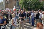 Marsz Milczenia dla Klaudii w Toruniu. „Niech nasza cisza przemówi głośniej niż słowa” [RELACJA NA ŻYWO]