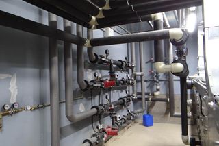 Instalacja z urządzeniami zabezpieczająco-pomiarowymi