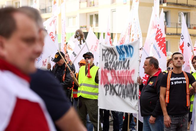 Związkowcy z BEKO protestowali przed ambasadą Turcji 