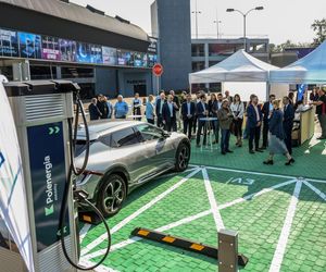 Zielona Strefa Elektromobilności powstała przy centrum handlowym Blue City