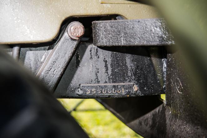 Range Rover o numerze seryjnym 001