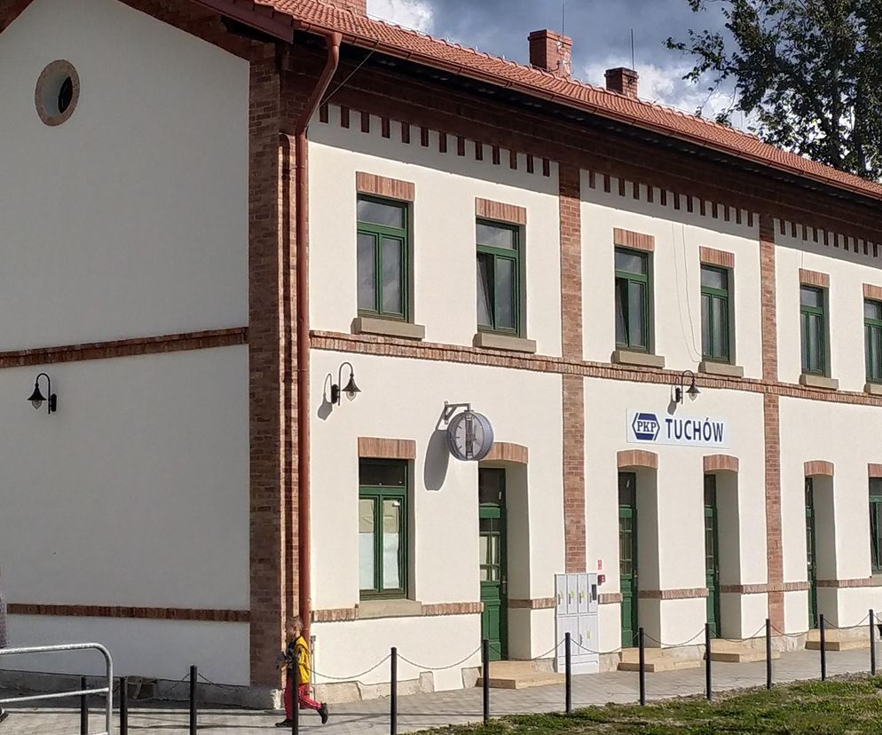 Remont węzła przesiadkowego w Tuchowie: Biletomat i nowa wiata zastąpią dworzec 