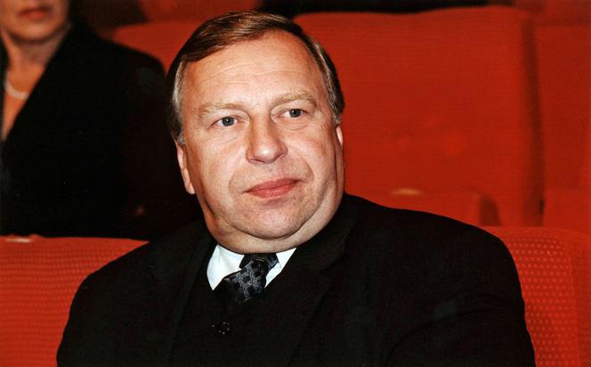 JERZY STUHR