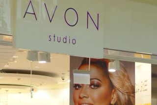 Avon znika z rynku? Jest wniosek o upadłość