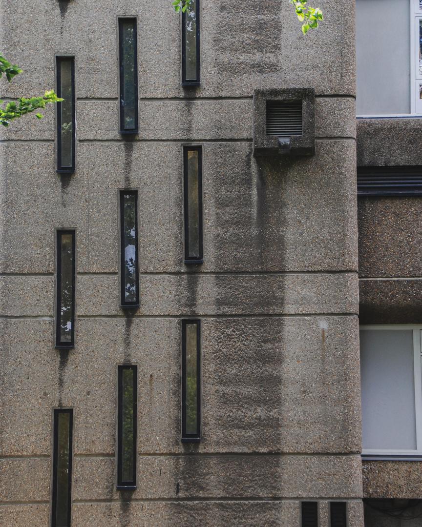 Budynki Ernő Goldfingera - zdjęcia. To on posłużył za pierwowzór złoczyńcy w Jamesie Bondzie