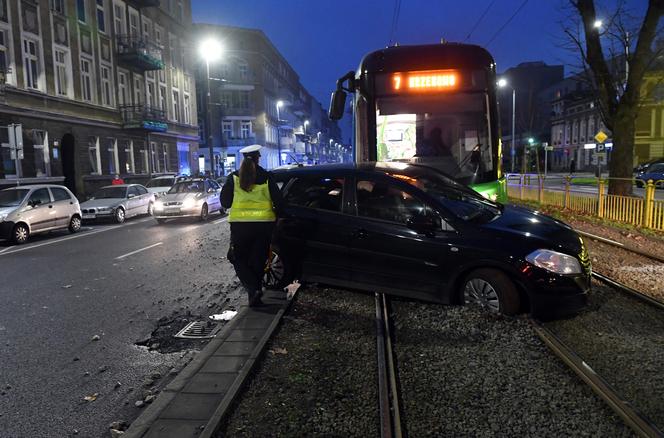 Szczecin: Zderzenie auta z tramwajem