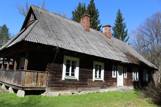 Podlaska osada Dziedzinka w Białowieży trafiła do rejestru zabytków [ZDJĘCIA]