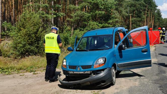 Łódzkie: Nie żyje 32-letni motocyklista. Wjechał wprost pod samochód!