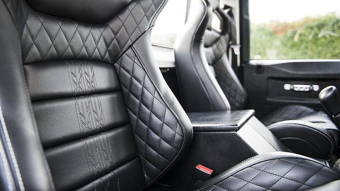 Kahn Design Land Rover Defender Pick Up