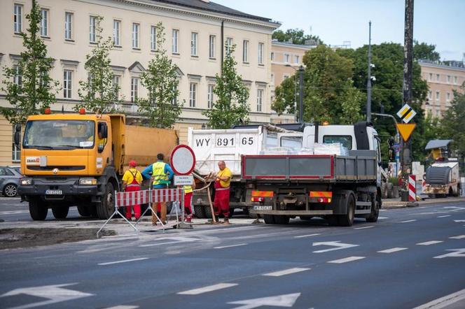 Warszawa. Prace budowlane na placu Bankowym