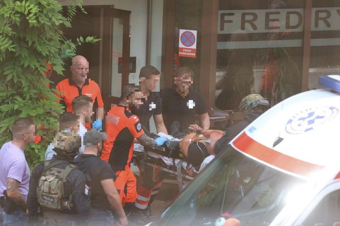 Mężczyzna zabarykadował się z bronią w Krakowie! W mieszkaniu było dziecko