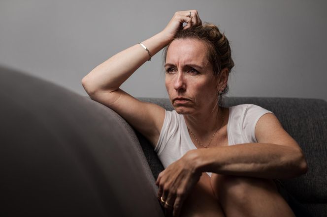 Myśli samobójcze, depresja, lęk. To problem, o którym się nie mówi: jak AZS niszczy psychikę? 