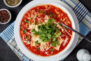 Zupa lasagna: sprytna pomidorowa z mielonym mięsem i makaronem